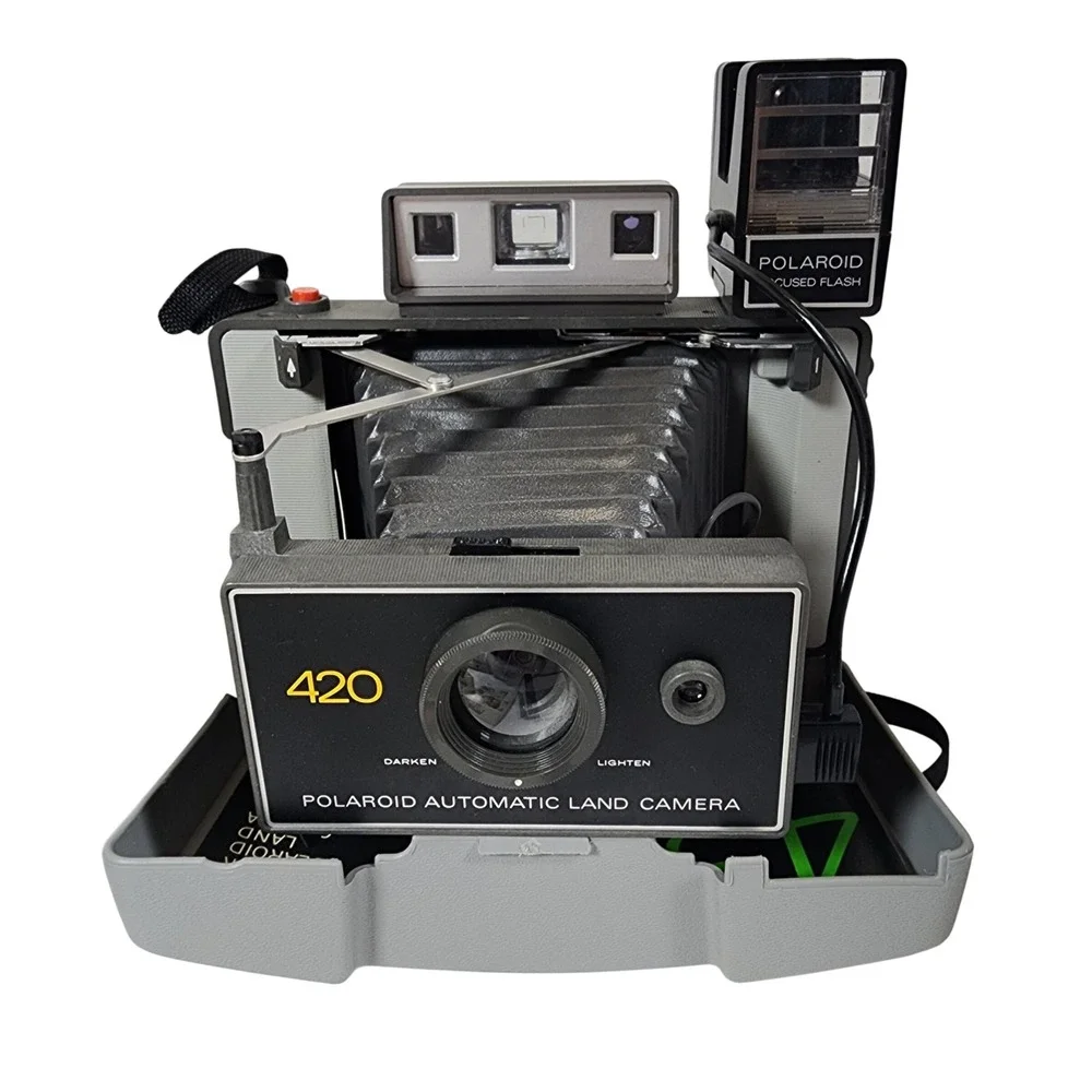 Polaroid‎ 420 Automatic Land Camera Vintage Set with Case Flashcubes Manual
